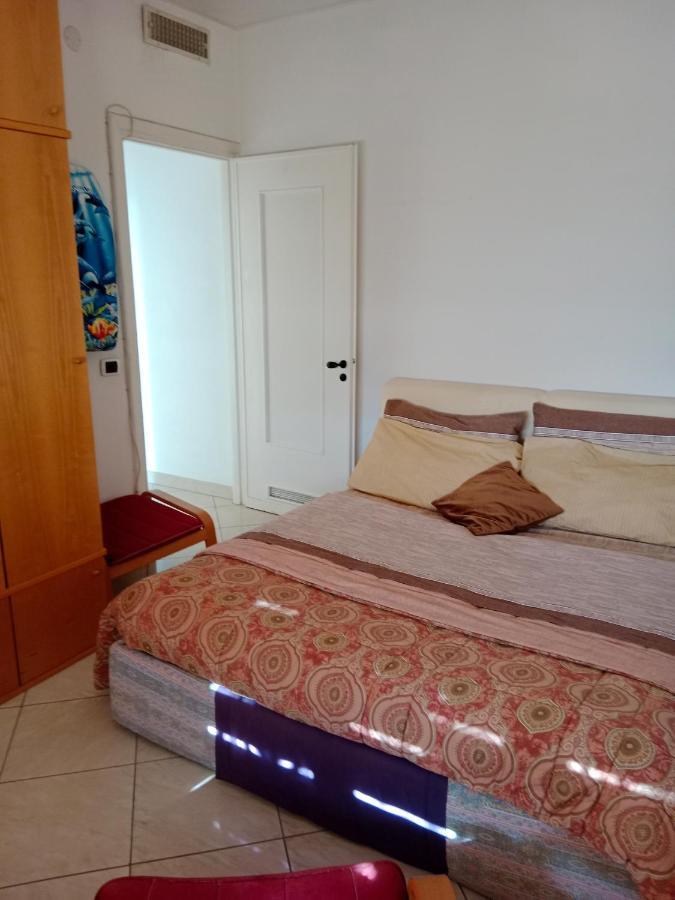 Marine Sea View Apartment Sanremo Bagian luar foto